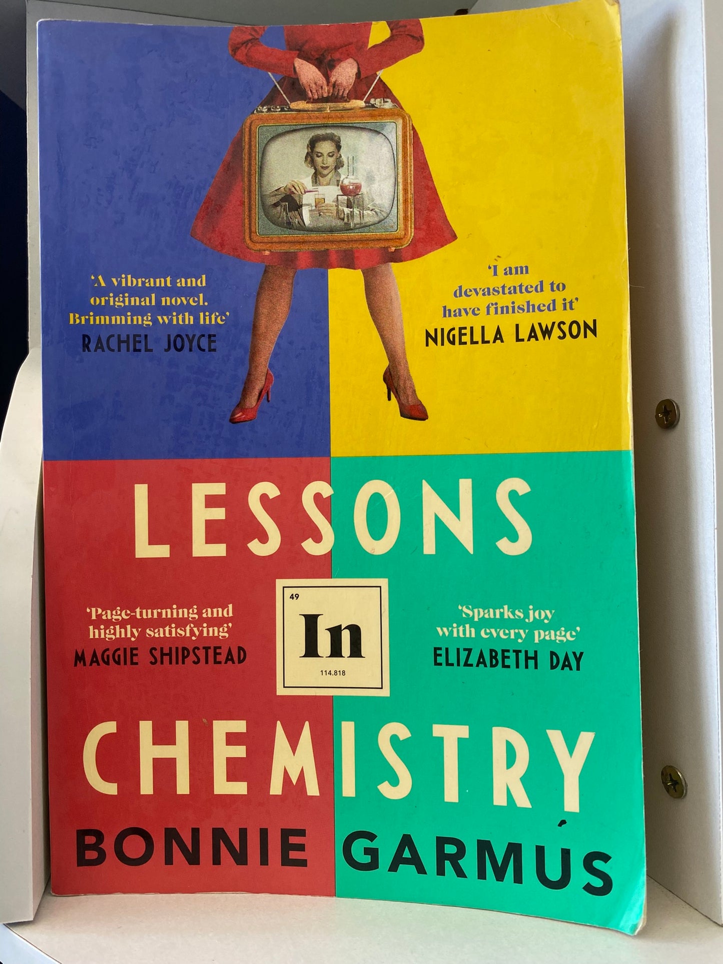 Lessons in Chemistry by Bonnie Garmus