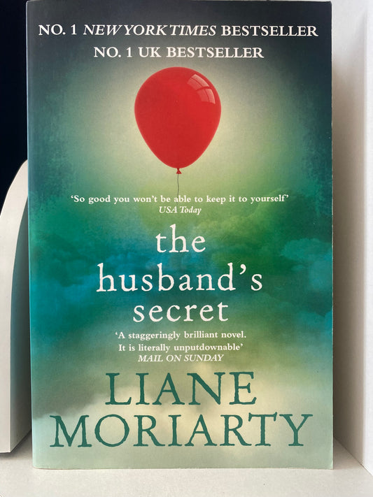 The Husbands Secret by Liane Moriarty